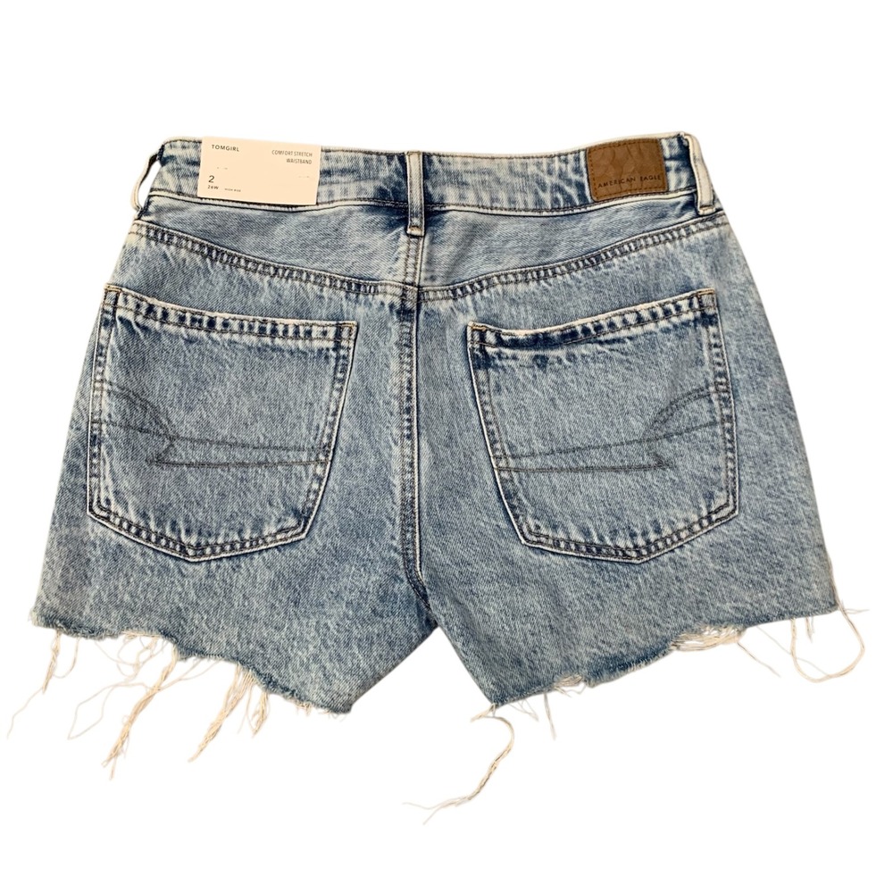 American Eagle Tomgirl Distressed Denim Shorts Light Wash High Rise 2 26W NEW - Picture 5 of 12